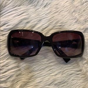 Cute black sunglasses 😎